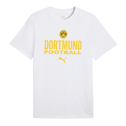 Camiseta blanca de aficionado del BVB con un llamativo letrero amarillo que dice «Dortmund Football», el logotipo del BVB 09 y el logotipo de PUMA en el pecho.