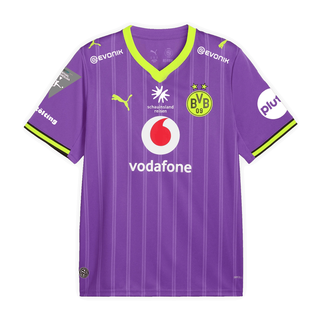 Lila BVB-Gaming-Trikot der Saison 26-27 mit gelben Akzenten, BVB-Emblem, Puma-Logo und Sponsorenlogos von Vodafone, Evonik und Plus in der Vorderansicht.