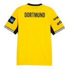 Rückansicht des Heimtrikots der Handball-Kollektion 26-27 von Borussia Dortmund in gelb mit schwarzem Kragen und Schriftzug 'DORTMUND'.